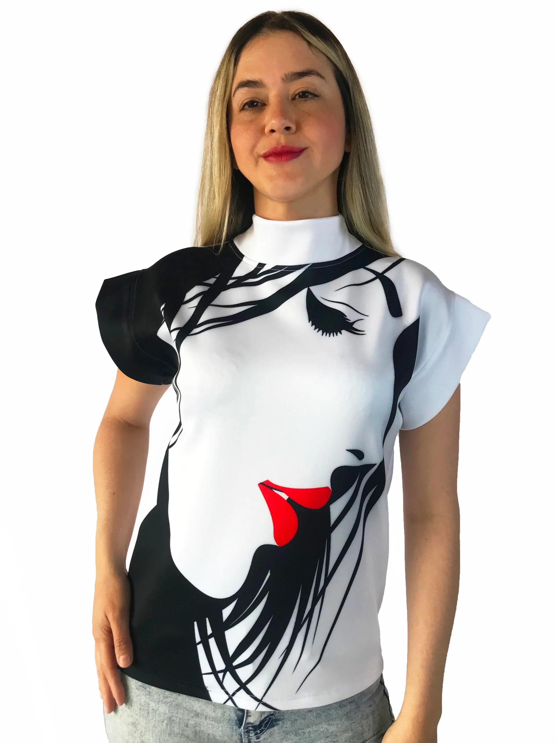 Blusa casual estampada de rostro.
