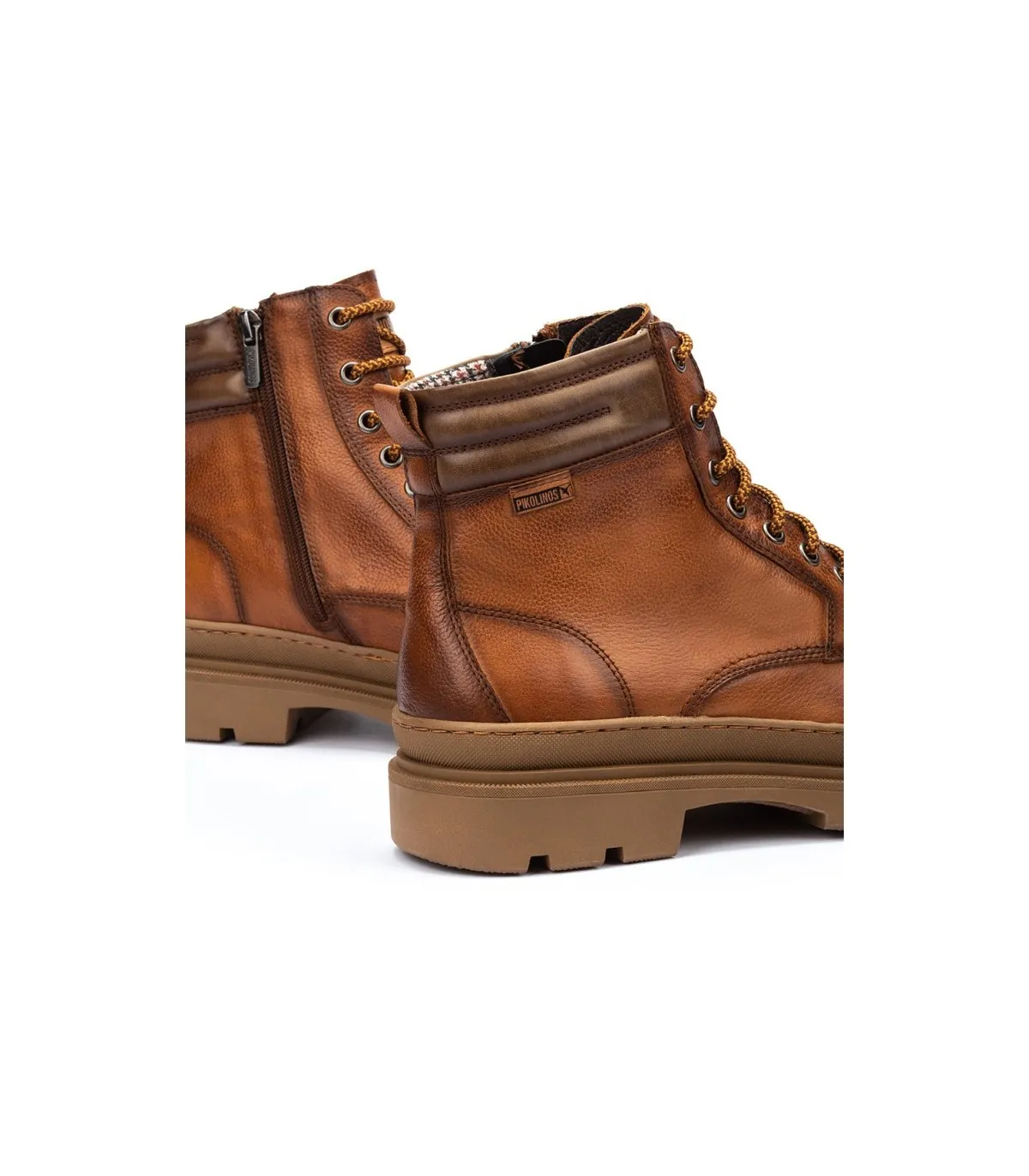 Bota engrasada en piel brandy