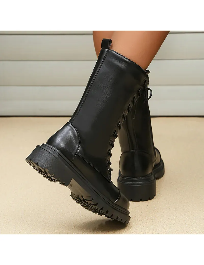 Botas estilo militar urbanas para mujer