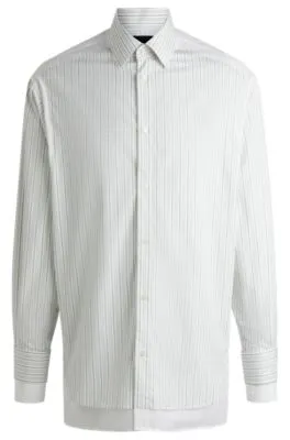 Camisa regular fit en algodón a rayas con efecto a capas