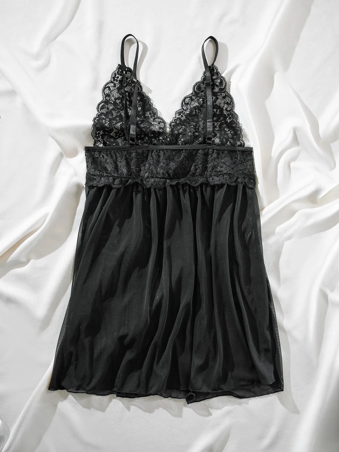 Camisón con ribete de encaje