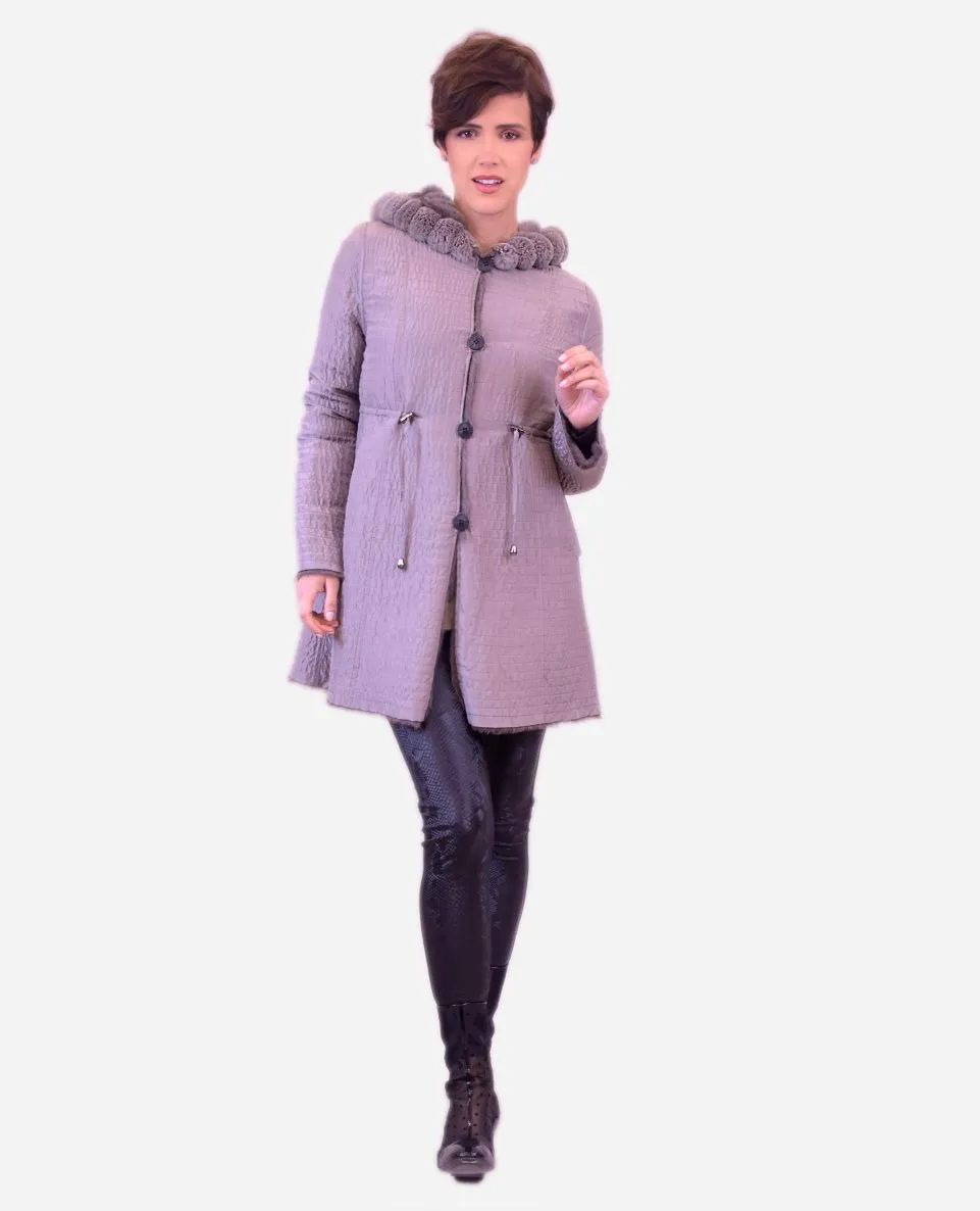 Chaqueta de mujer de pelo rex con capucha