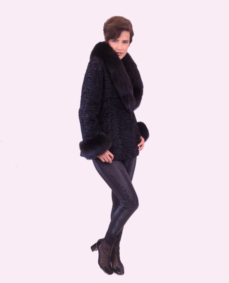 Chaqueta de pelo de mujer de astrakán en color negro