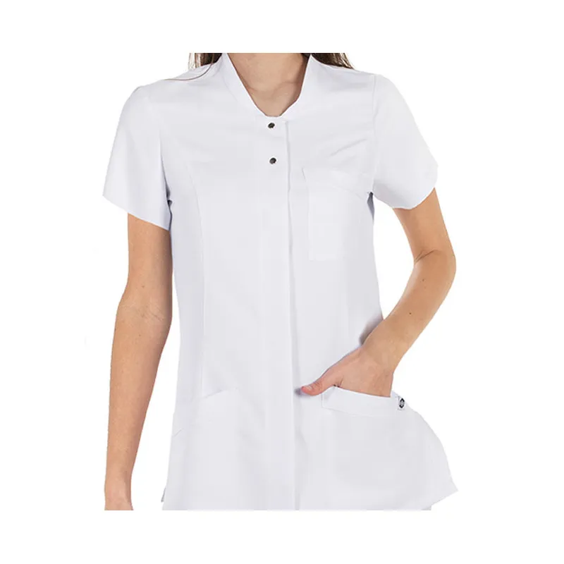 CHAQUETA LABORAL DE MICROFIBRA BLANCA MANGA CORTA CORCHETES OCULTOS  DYNEKE