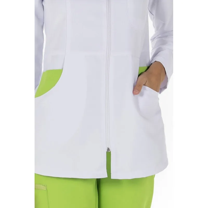 CHAQUETA LABORAL MICROFIBRA DE MUJER MANGA LARGA BLANCA Y PISTACHO  DYNEKE