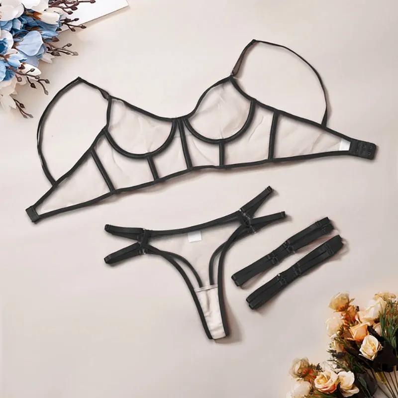 Conjunto de lencería con ribete neón