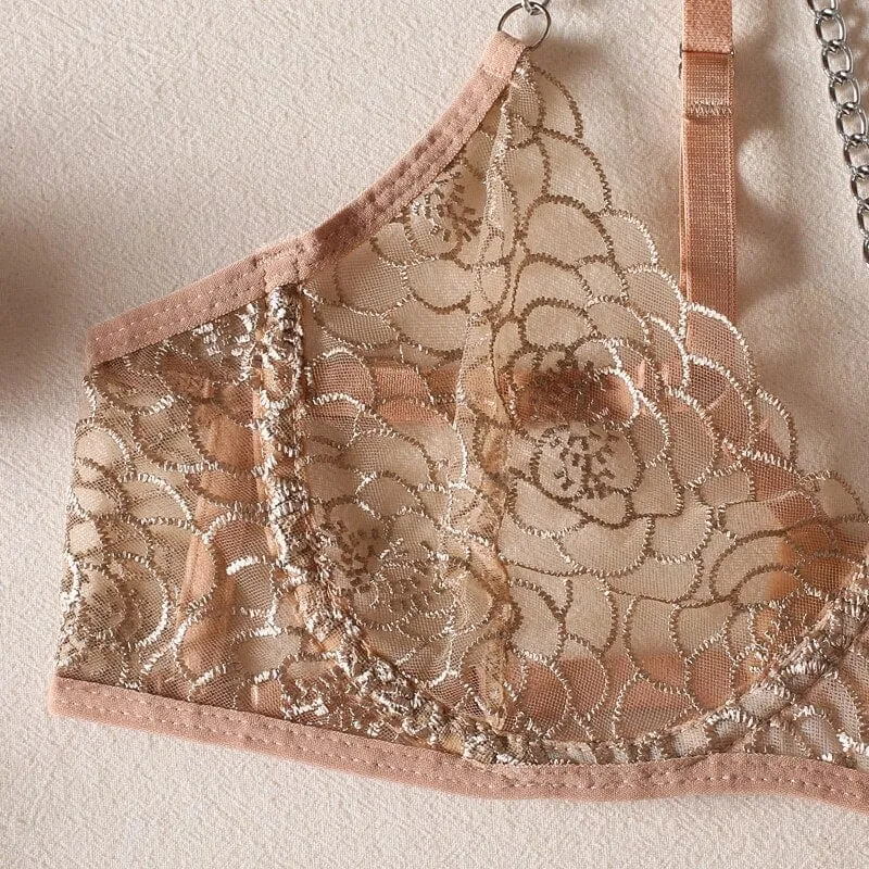 Conjunto de lencería femenina con volante
