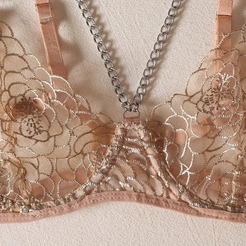 Conjunto de lencería femenina con volante