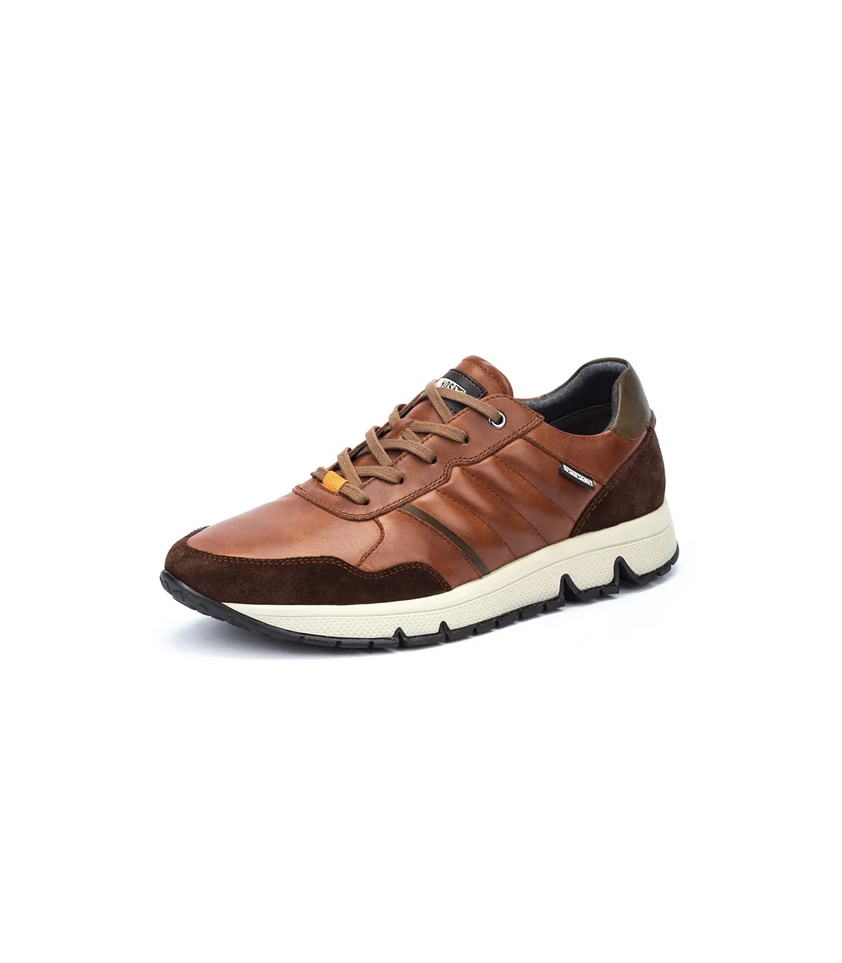 Deportivo de piel en color cuero para hombre