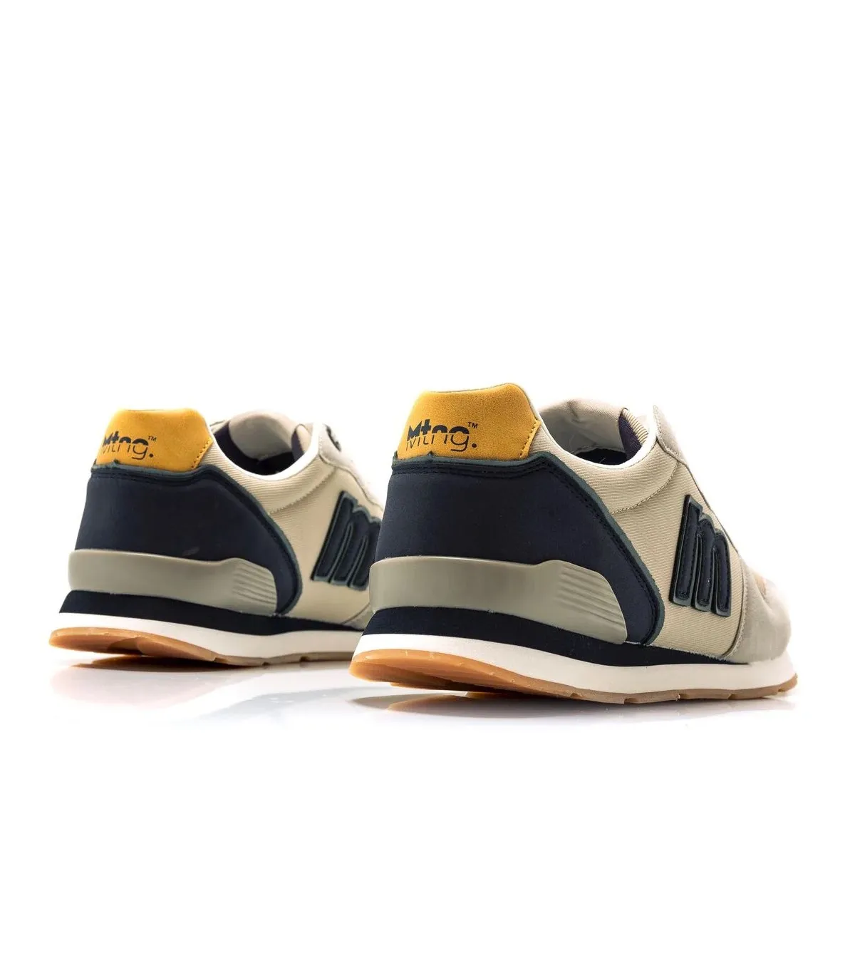 Deportivo hombre beige con cordones