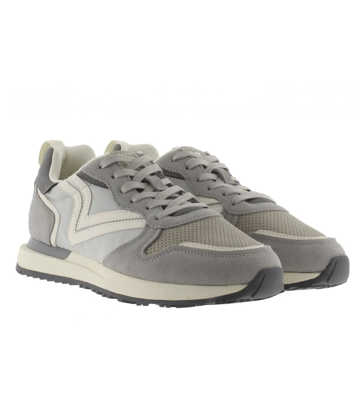 Deportivo para hombre en color gris