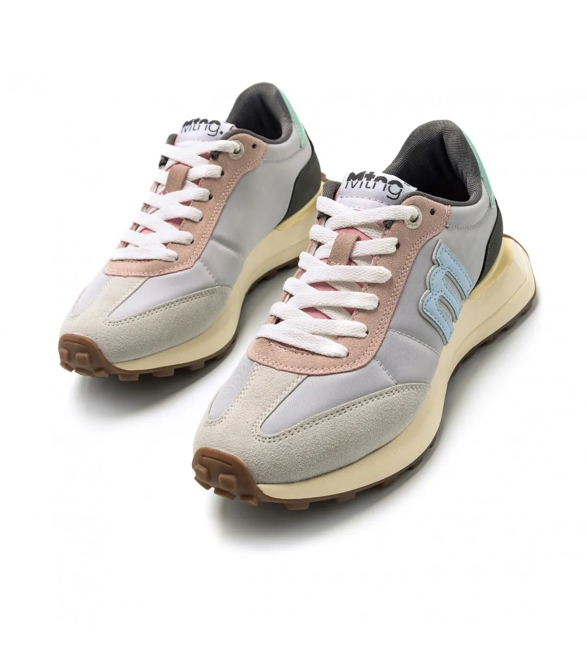 Deportivos color gris para mujer