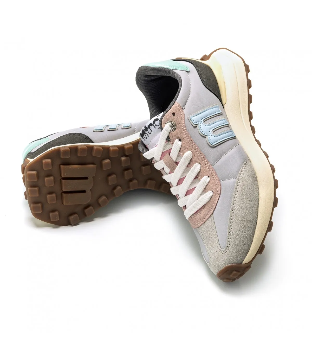 Deportivos color gris para mujer