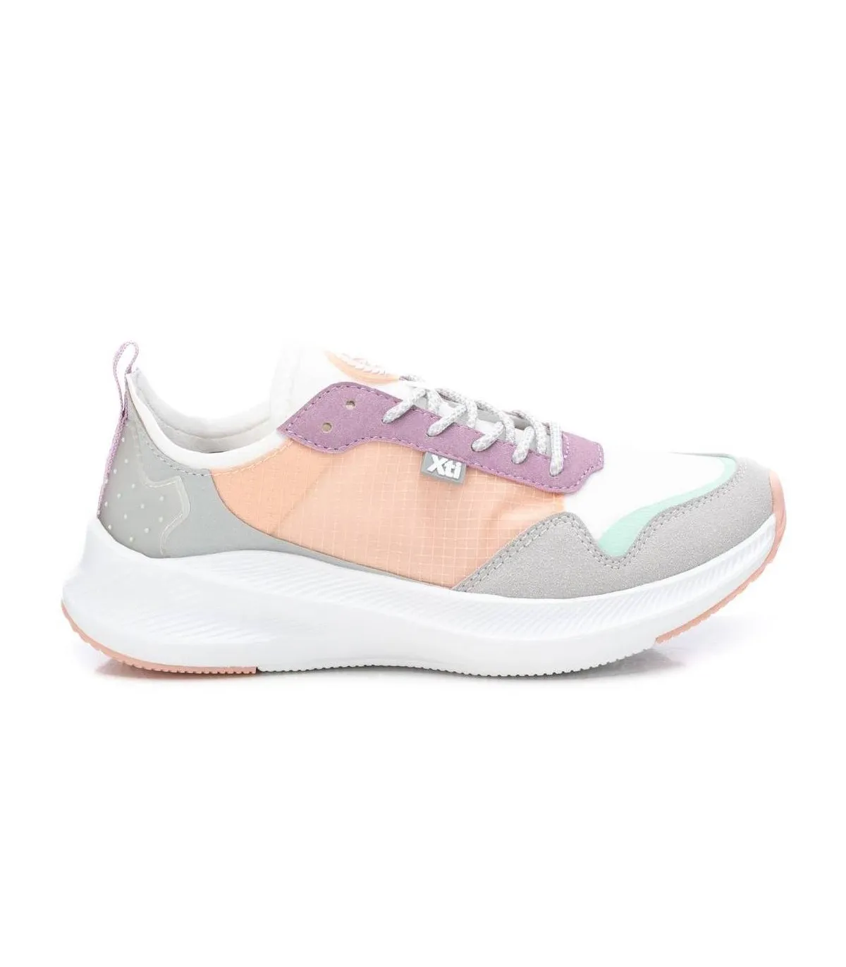 Deportivos con cordones en coral de mujer