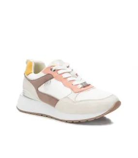 Deportivos de mujer en beige