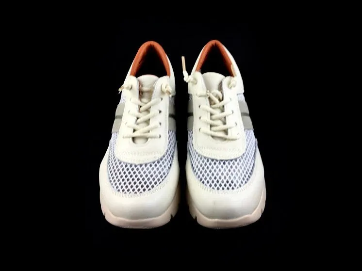 Khloe Marin | Sneakers/tenis mujer cuña y cordones Hielo