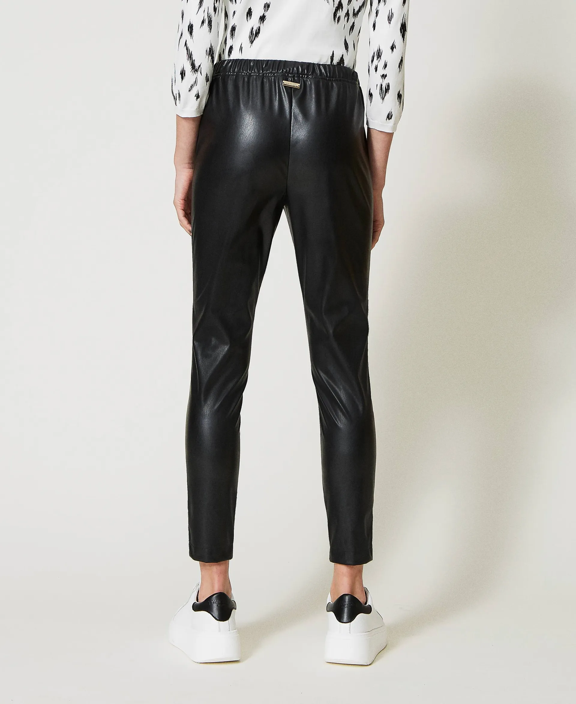 Leggings con efecto piel