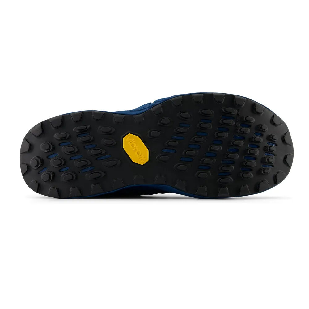 NEW BALANCE FRESH FOAM X HIERRO V8 GORETEX ZAPATILLAS TRAIL  SS25