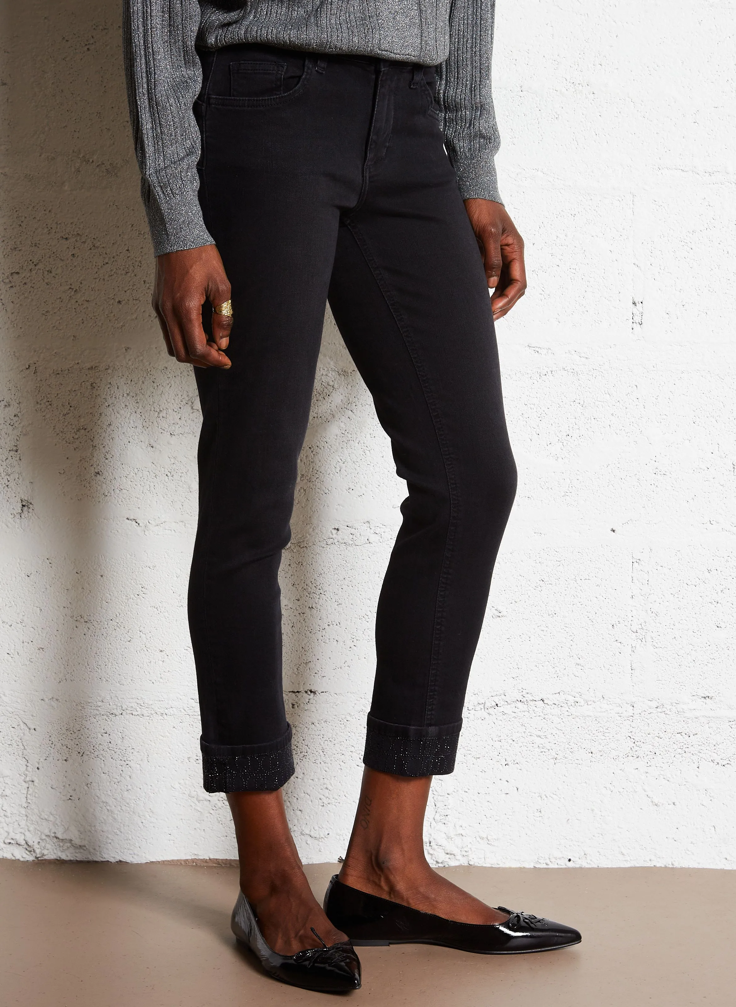Pantalón capri vaquero en negro