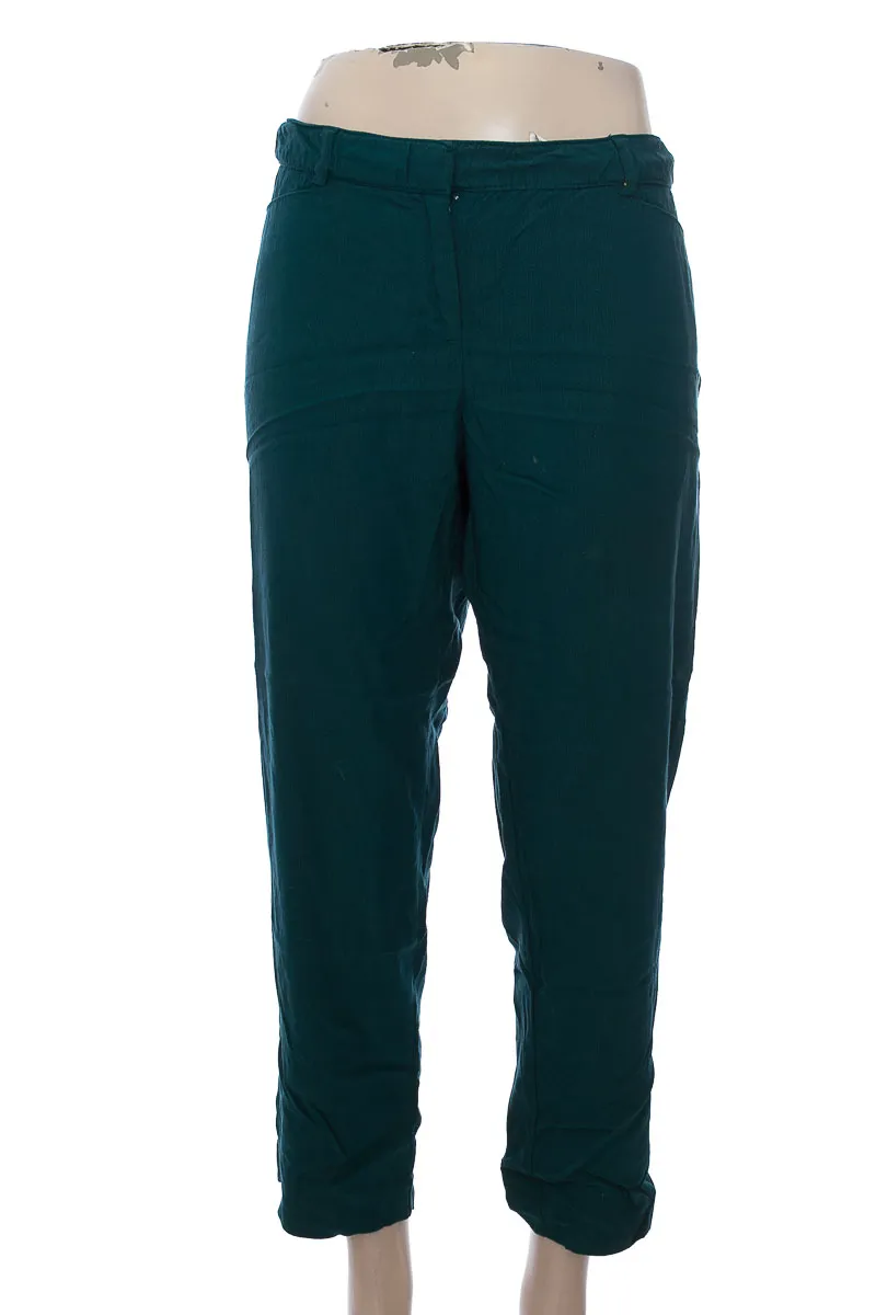 PANTALóN COLOR VERDE  VAN HEUSEN