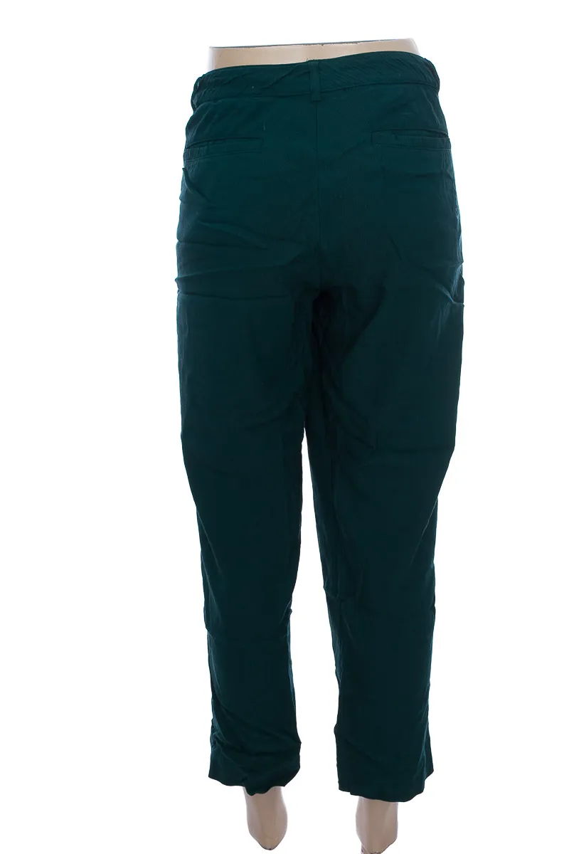 PANTALóN COLOR VERDE  VAN HEUSEN