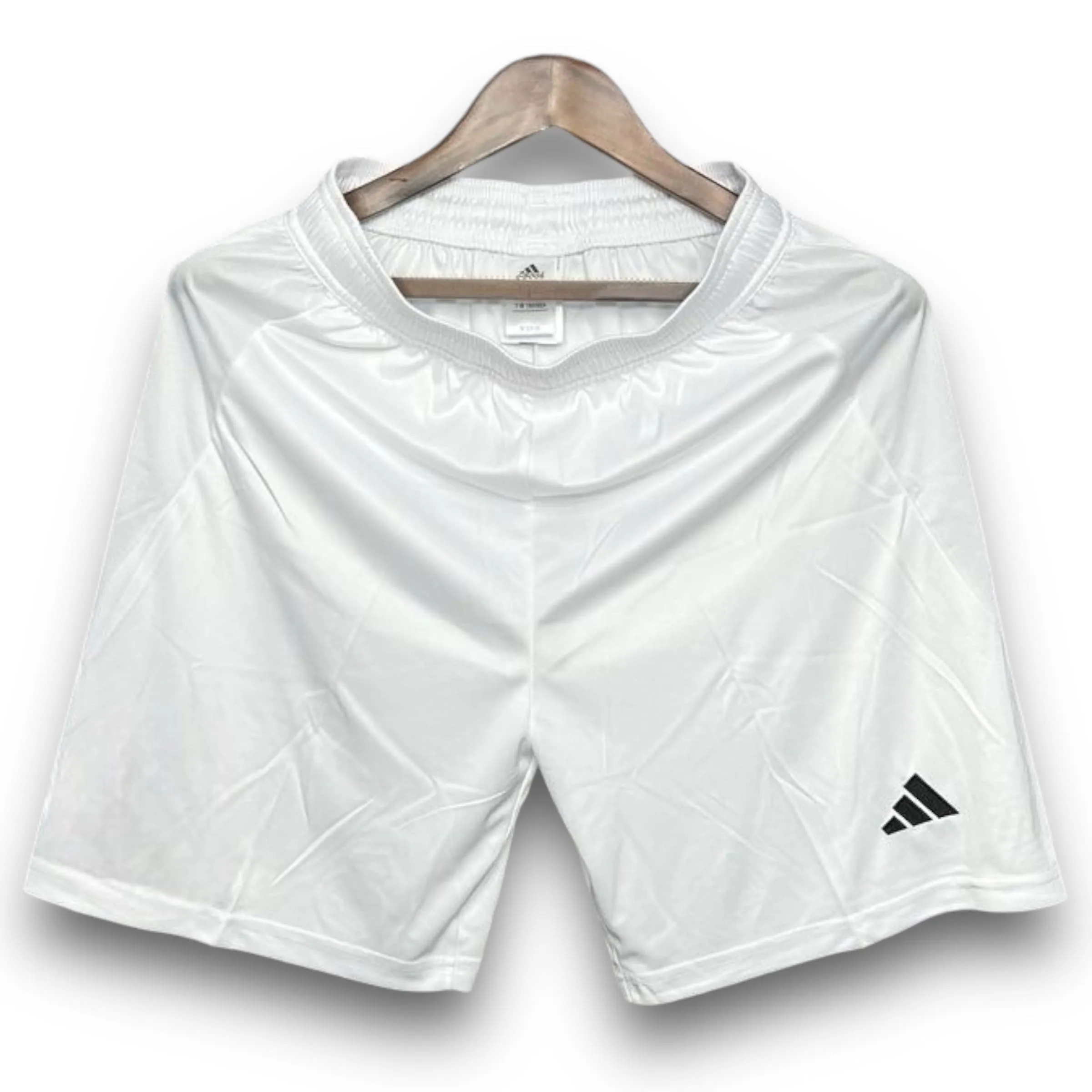 PANTALóN CORTO REAL MADRID 20242025 LOCAL