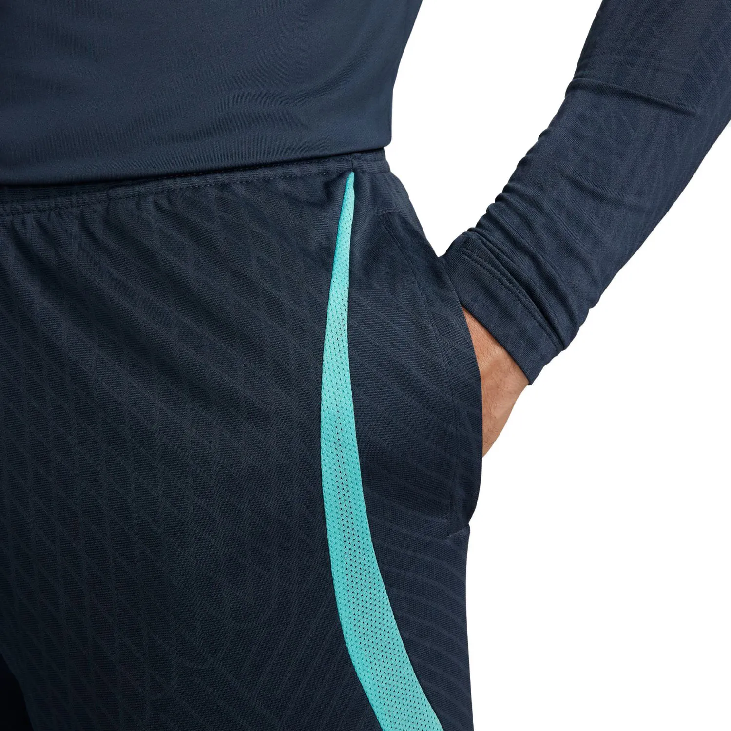 SHORT NIKE BARCELONA ENTRENAMIENTO DRIFIT STRIKE UCL