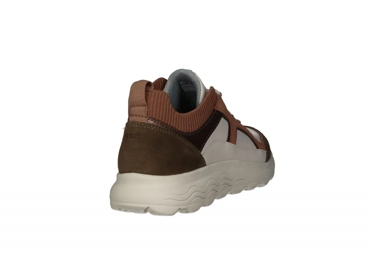 Sneaker Piel Blanco Punta y Talon Nobuck Taupe Cuello Rosa