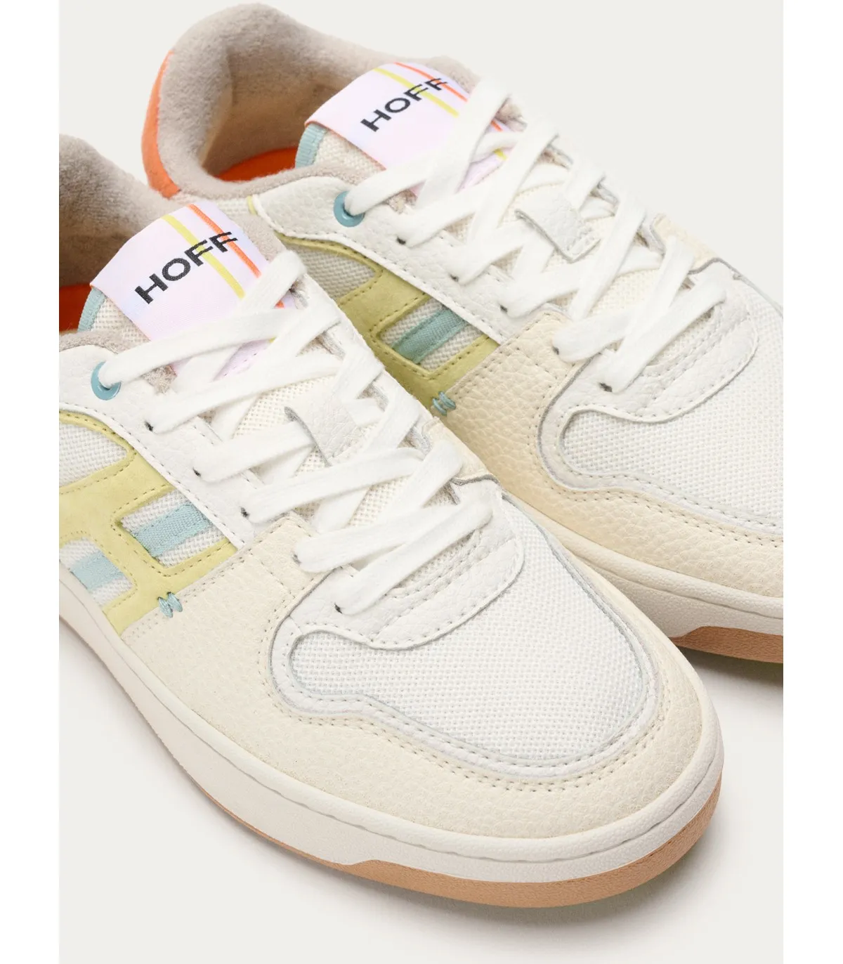 Sneakers en tonos blanco para mujer