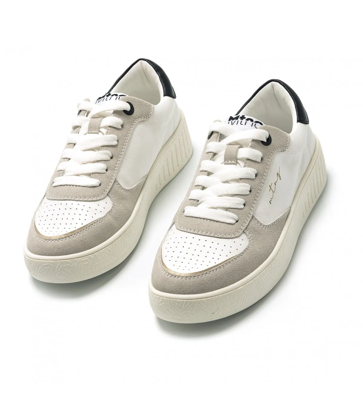 Sneakres en color blanco para mujer