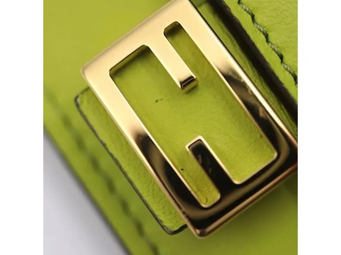 Tarjetero Fendi Baguette Verde 