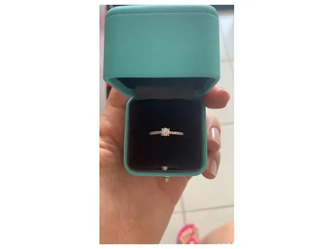 TIFFANY & CO ANILLO TIFFANY'S 0,31 CT  COLOR H Y VVS1 