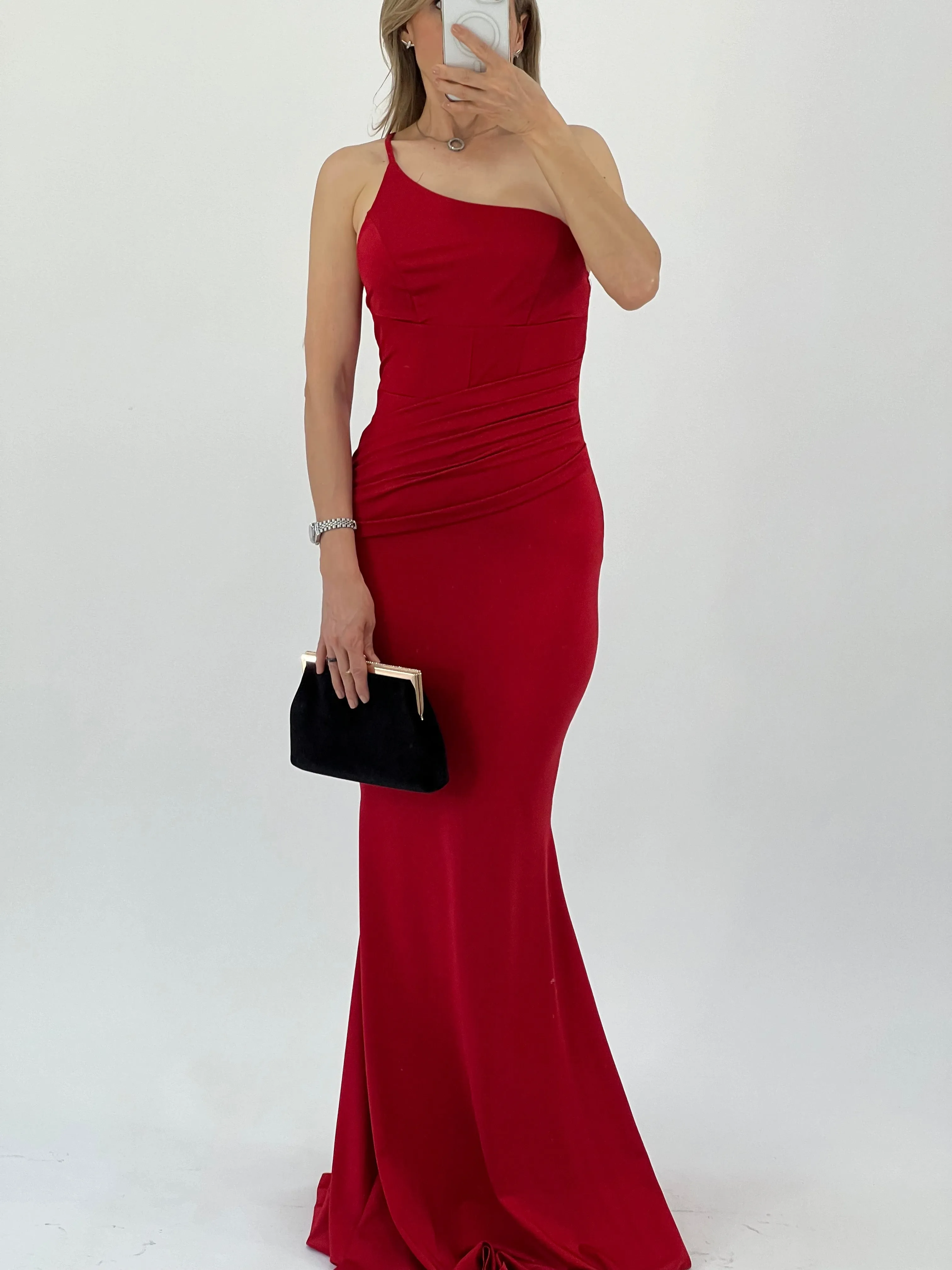 VESTIDO UN HOMBRO