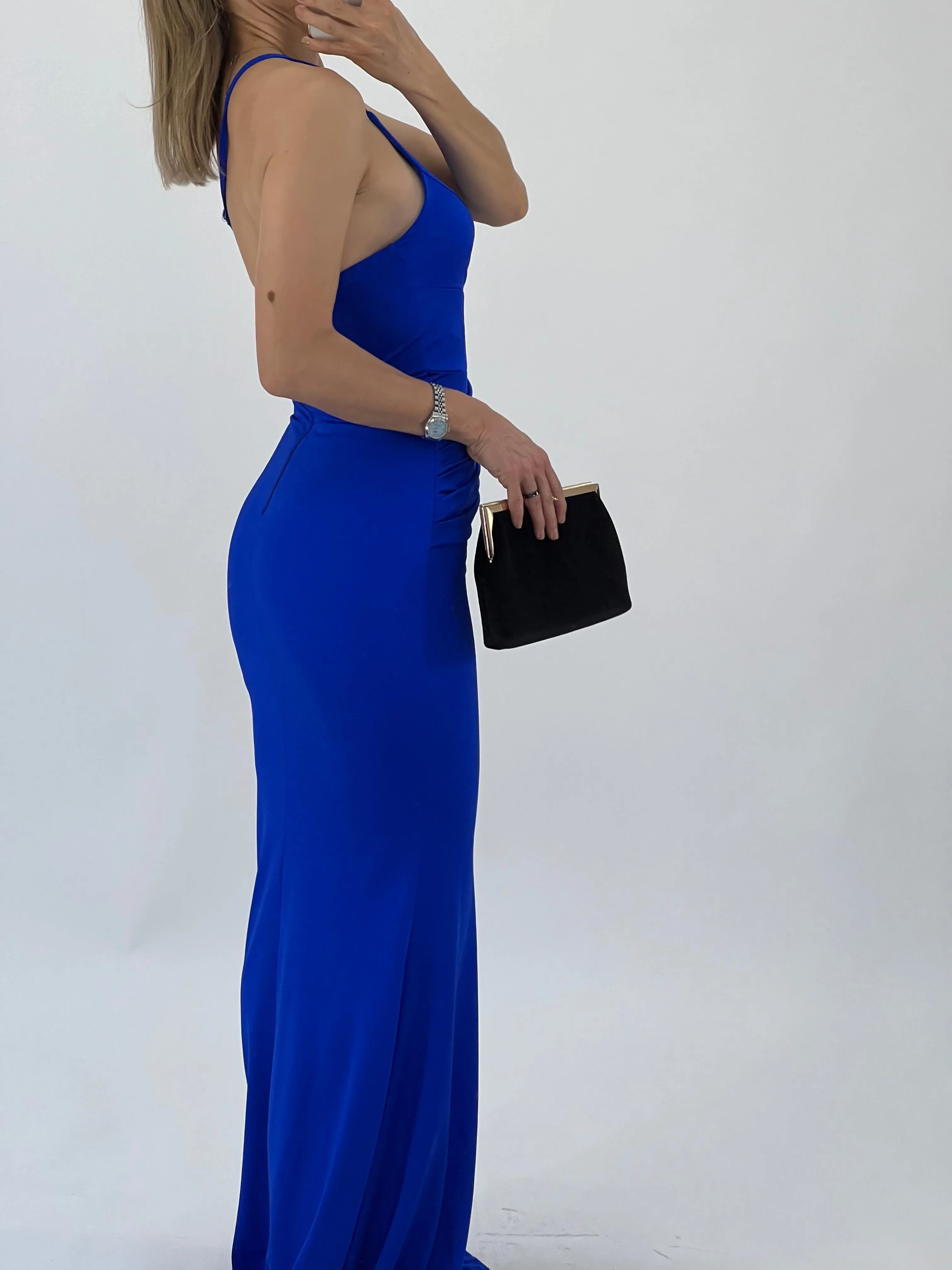 VESTIDO UN HOMBRO