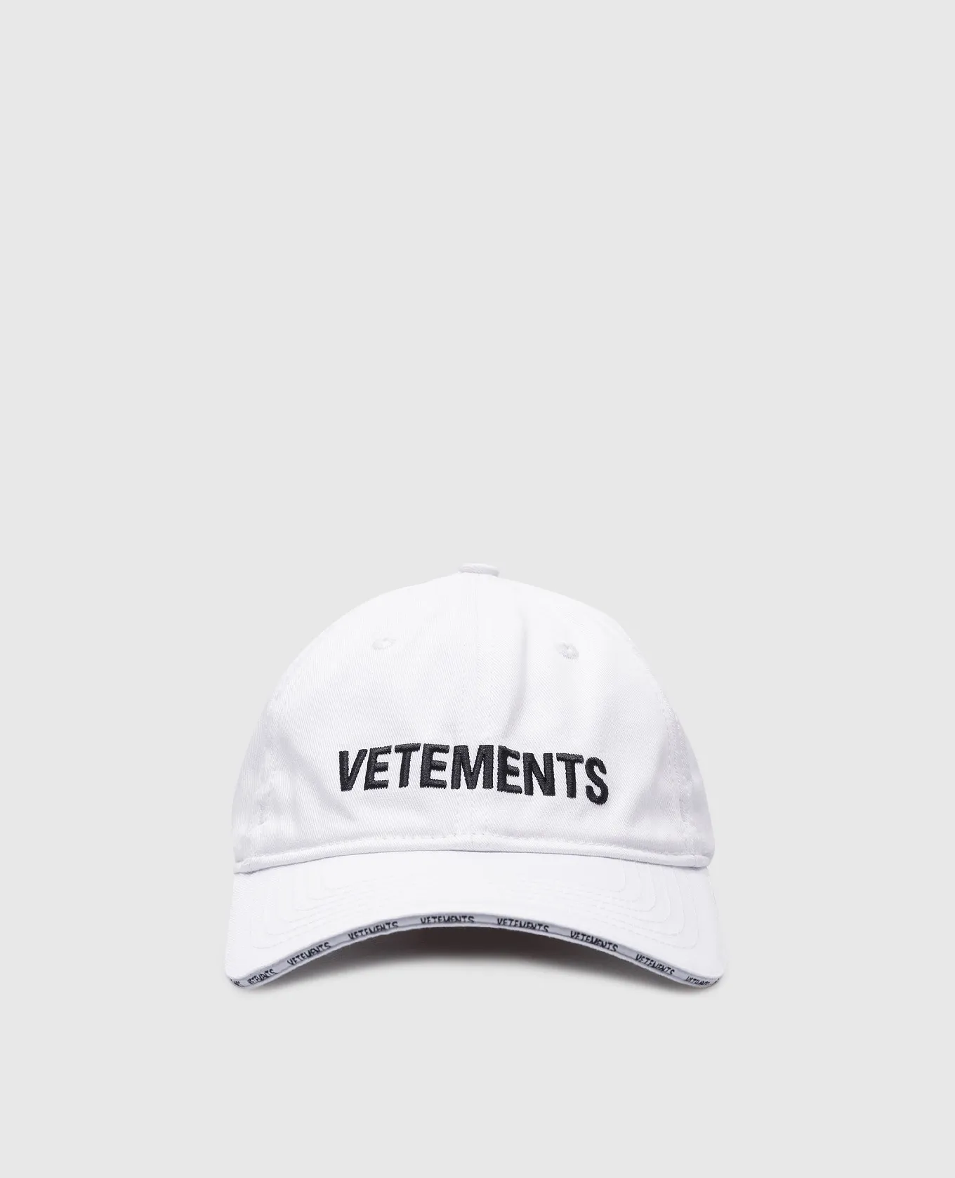 Vetements White cap with logo embroidery