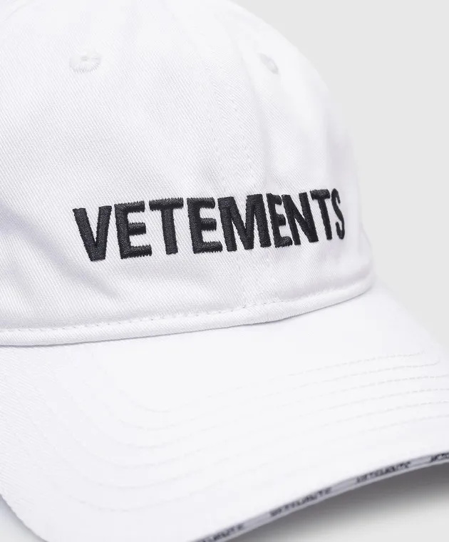 Vetements White cap with logo embroidery