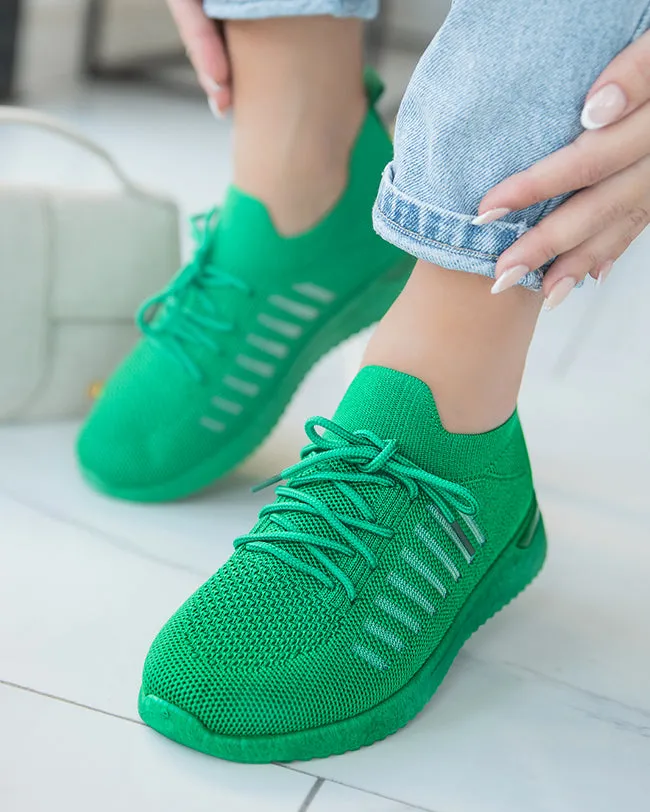 ZAPATILLA DEPORTIVA PARA MUJER EN VERDE PINO CON CORDONES  NASTYA