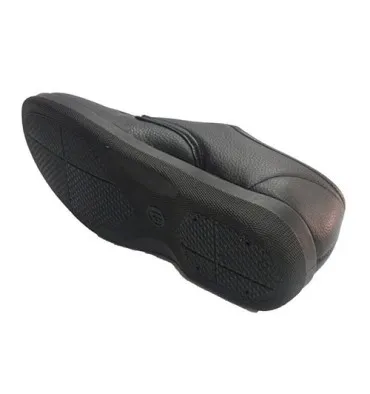 Zapatilla hombre simulando zapato con velcro Doctor Cutillas en negro