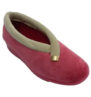 Zapatilla mujer cerrada ribete leopardo Nevada en fuxia