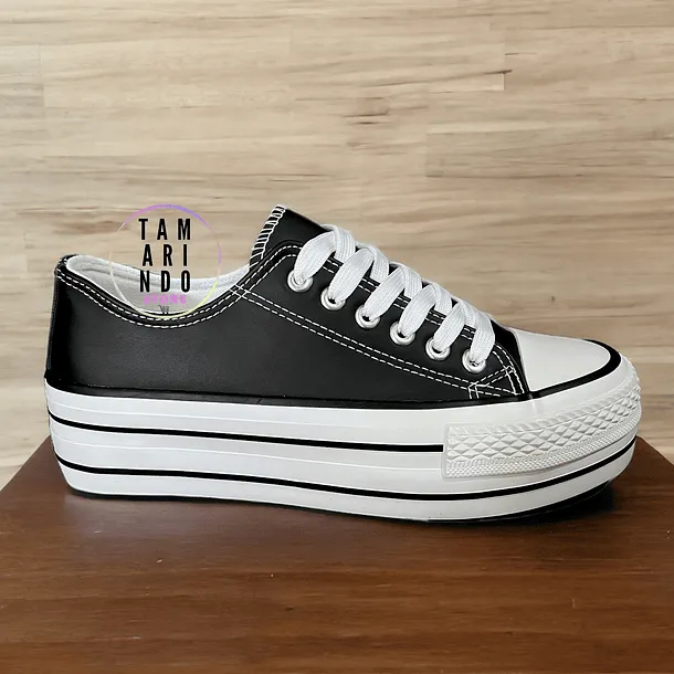 Zapatillas eco cuero negro 152
