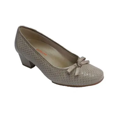 Zapato mujer tipo manoletina tacón medio con lazo plantilla extraíble Doctor Cutillas en beig