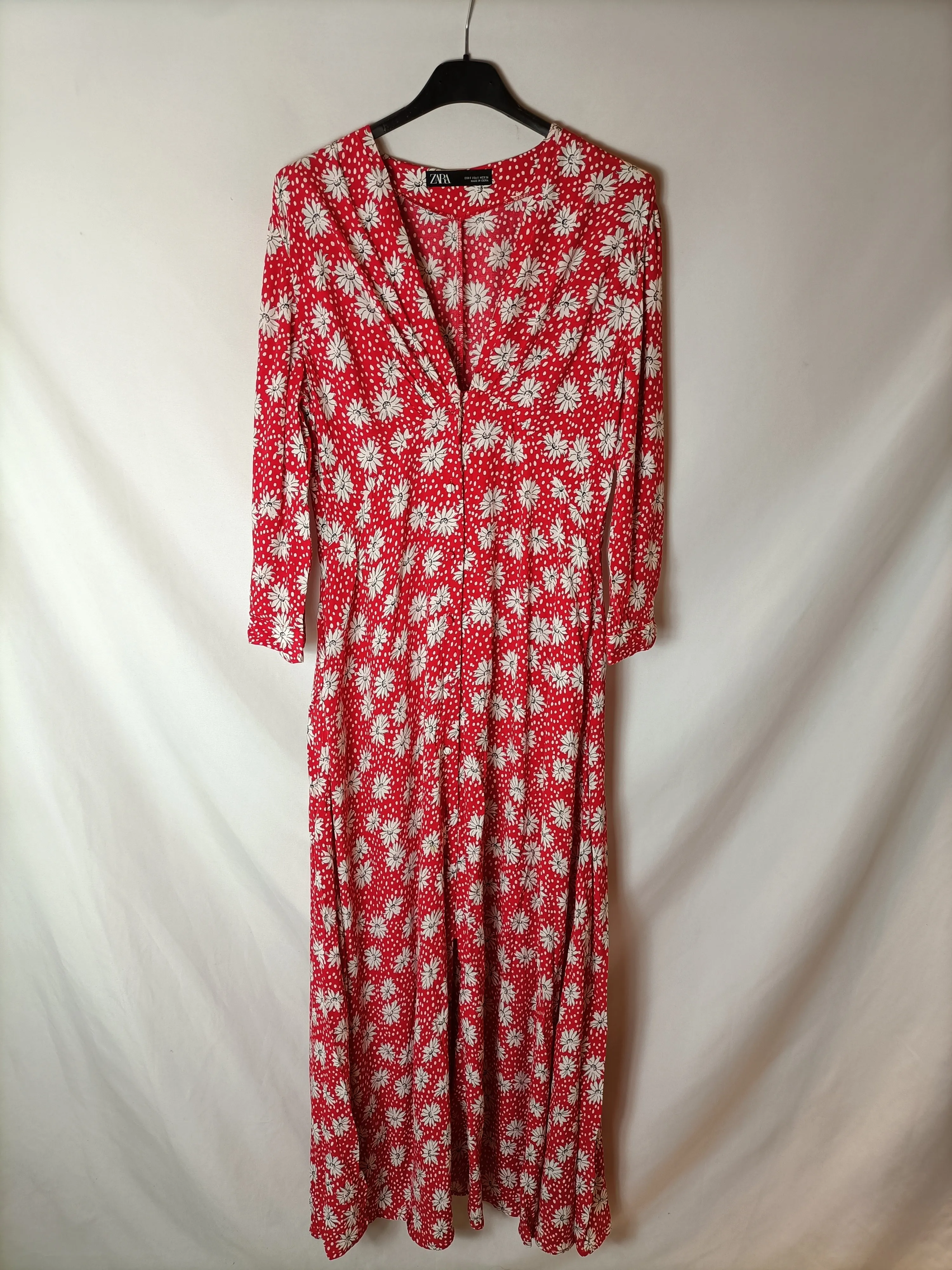 ZARA. Vestido camisero rojo estampado. T S