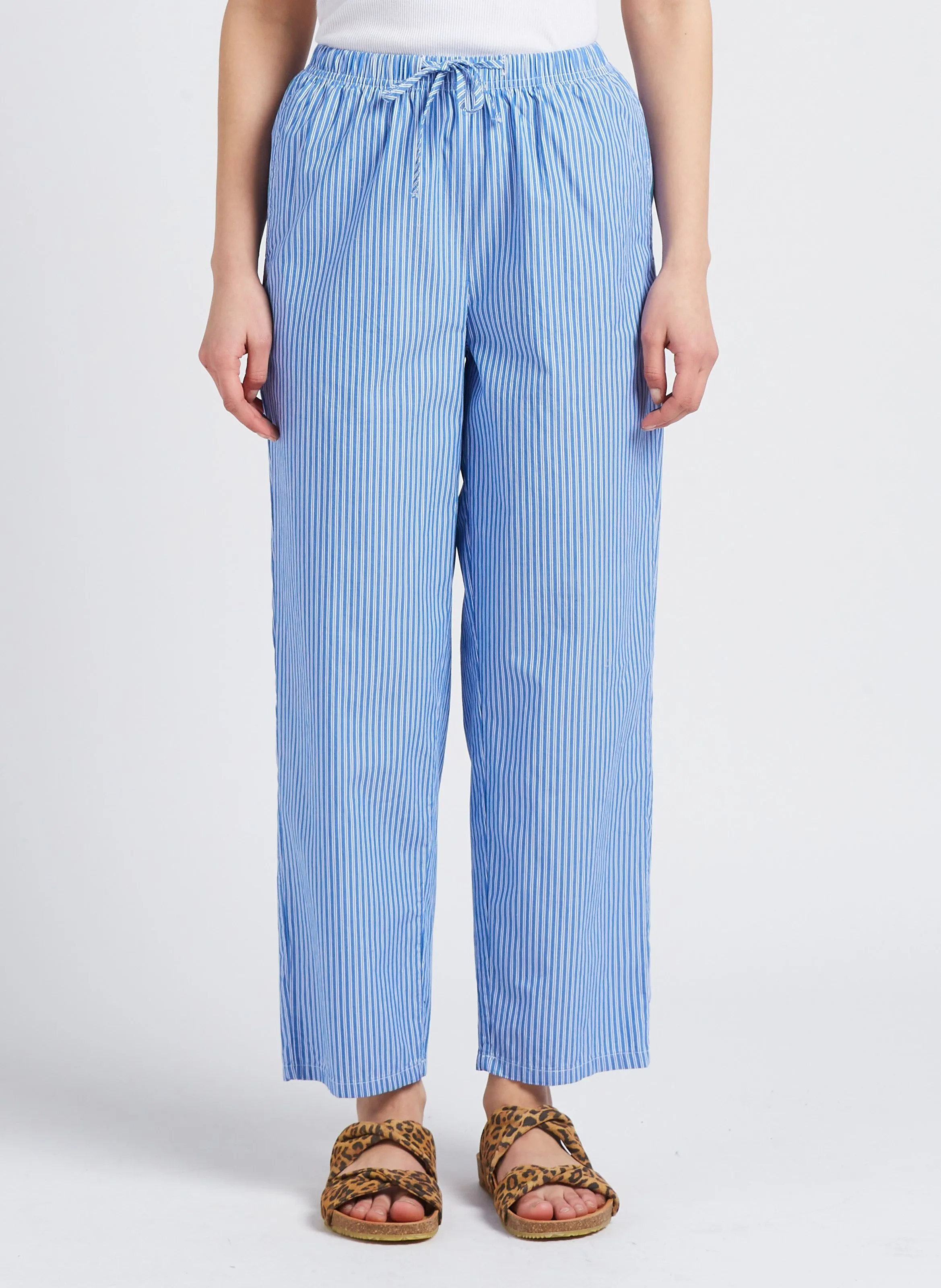 ZATYBAY  PANTALóN TAPERED DE ALGODóN A RAYAS EN AZUL