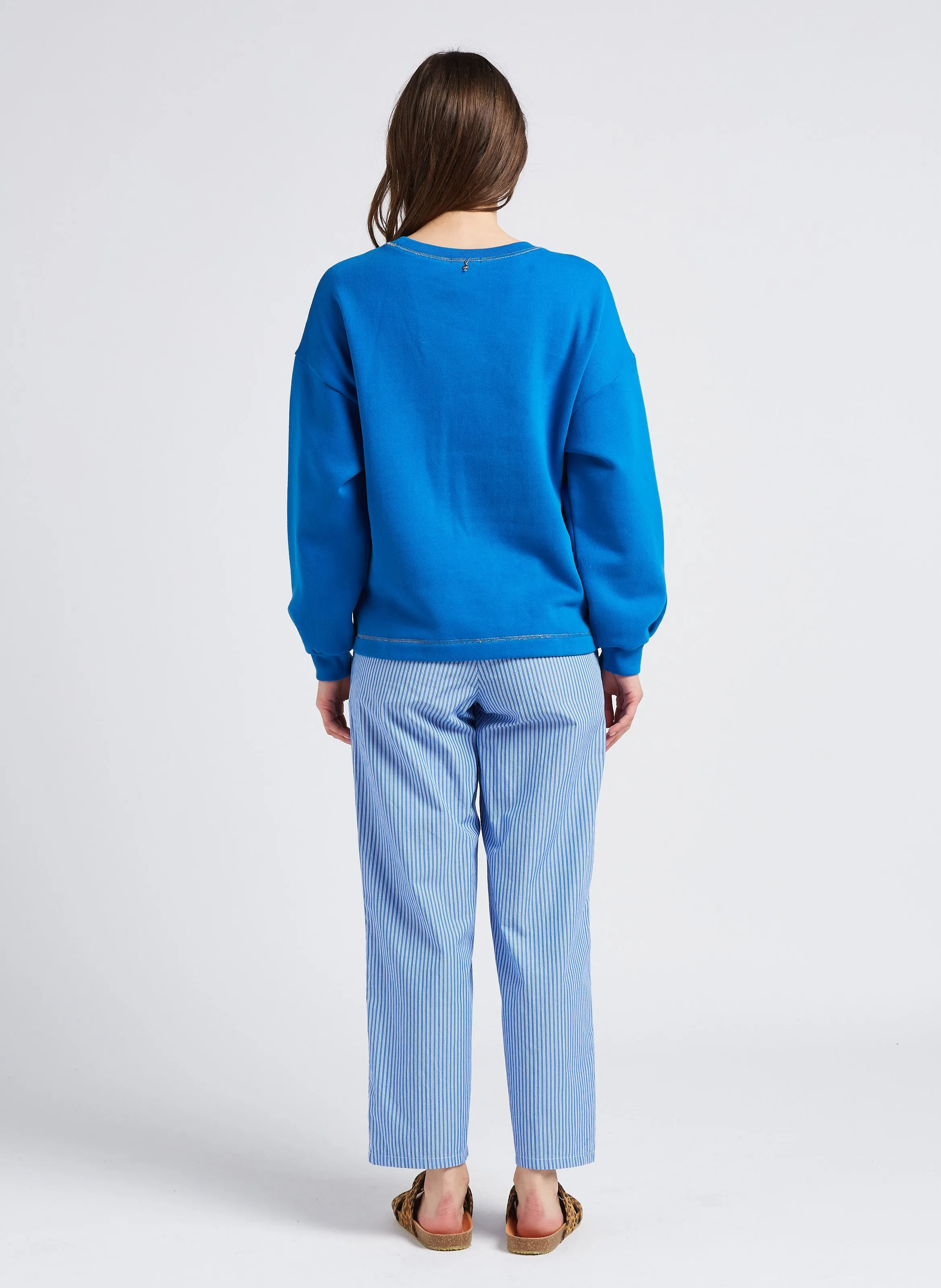 ZATYBAY  PANTALóN TAPERED DE ALGODóN A RAYAS EN AZUL